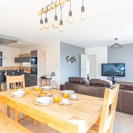 La Maison Du Bonheur - Private Heated Pool Holiday home