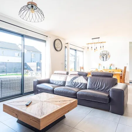 La Maison Du Bonheur - Private Heated Pool Holiday home
