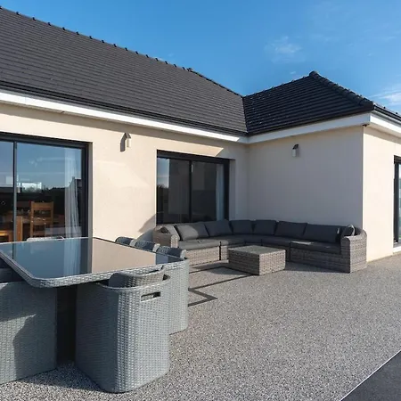 La Maison Du Bonheur - Private Heated Pool Holiday home Heuqueville (Seine-Maritime)