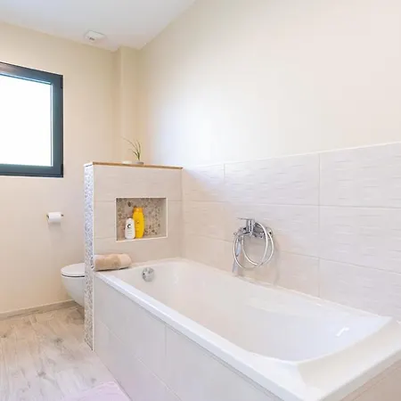 La Maison Du Bonheur - Private Heated Pool * Heuqueville (Seine-Maritime)