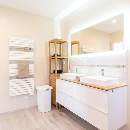 La Maison Du Bonheur - Private Heated Pool Holiday home
